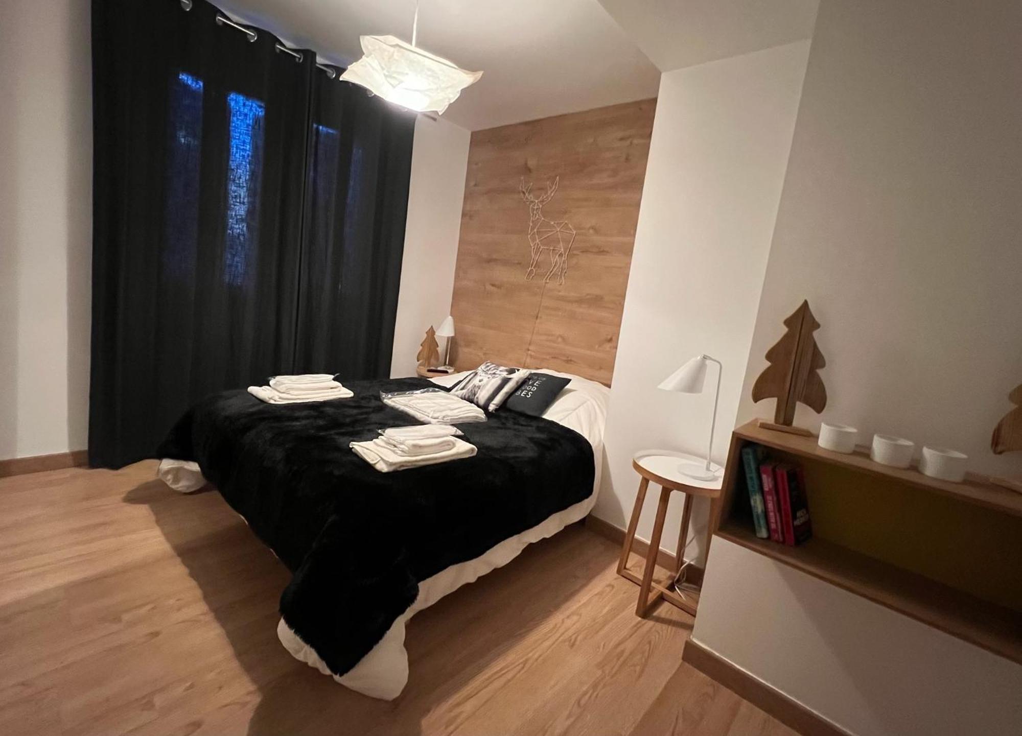 Jaune Genepi - 4 Personnes - 49M2 Et 17M2 Terrasse فالوار المظهر الخارجي الصورة