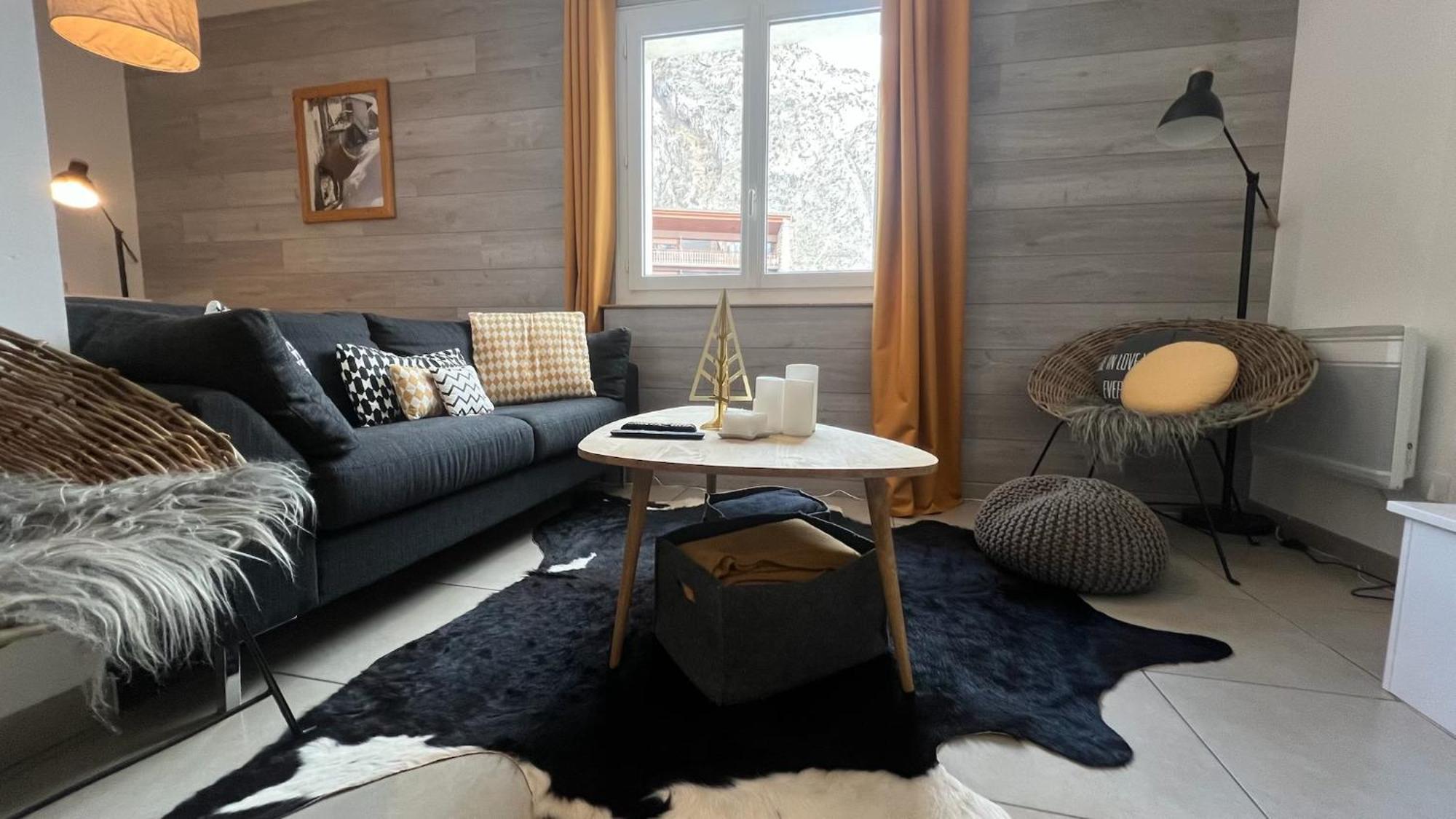 Jaune Genepi - 4 Personnes - 49M2 Et 17M2 Terrasse فالوار المظهر الخارجي الصورة